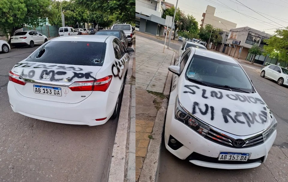 Auto destrozado por celos en Sáenz Peña