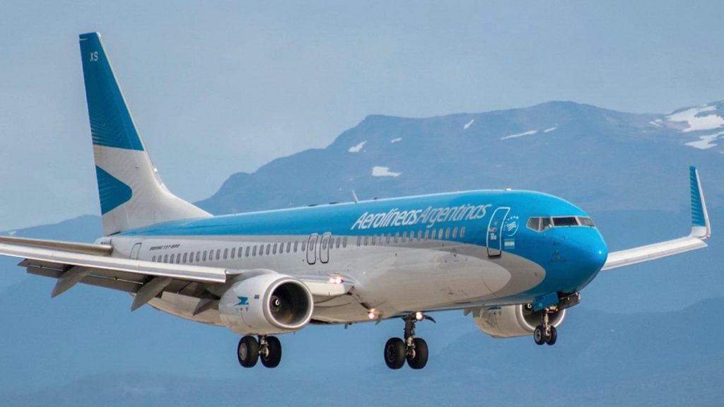 Aerolíneas Argentinas cortará la ayuda estatal en 2025