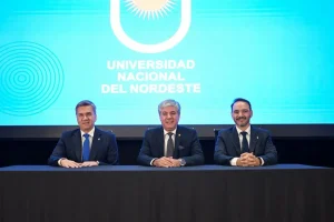 Larroza asumió un nuevo mandato en la UNNE con apoyo de Chaco y Corrientes