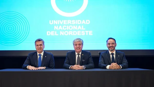 Larroza asumió un nuevo mandato en la UNNE con apoyo de Chaco y Corrientes