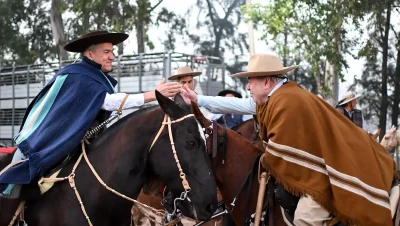 La Cabalgata de la Fe inició su recorrido hacia Pampa del Indio