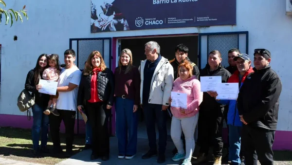La Provincia entregó certificados RUB a familias de La Rubita