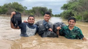 Temporal en Salta: un vecino se hizo viral al cantar folclore en plena inundación