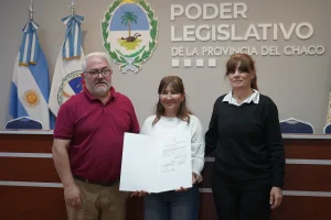 Entrega de una declaración de interés legislativo a la Fundación Dulces Sueños en el Chaco