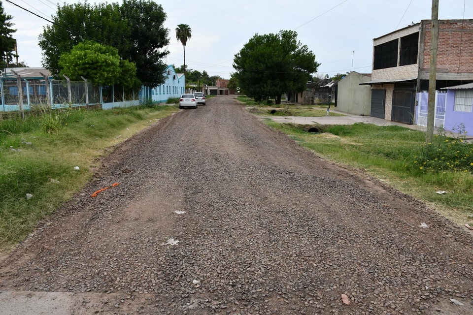 Más de 160 cuadras de ripio en Fontana y Resistencia