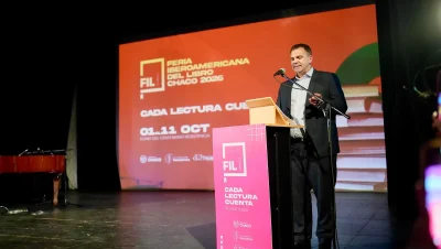 Orador durante la presentación de la Feria Iberoamericana del Libro Chaco 2026