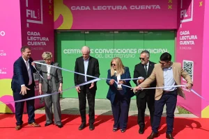 Autoridades durante la inauguración de la Feria Iberoamericana del Libro Chaco 2026