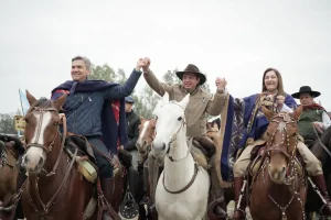 Santa Sylvina celebró la Fiesta del Locro con la presencia de Zdero