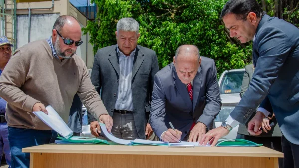 Autoridades firman el convenio para incorporar vehículos recuperados a la seguridad del Chaco