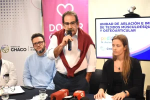 Equipo del Hospital Pediátrico durante la habilitación de la unidad de trasplante óseo