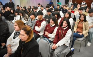 Chaco entregó tablets a emprendedores formados en “Impulsá tu Negocio”