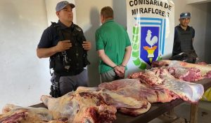 Incautan más de 100 kilos de carne en un control policial en Miraflores