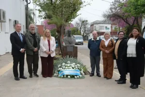 Autoridades chaqueñas homenajearon a San Martín en Resistencia