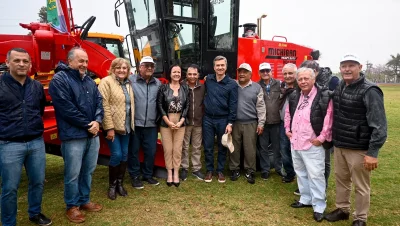 Equipamiento vial para el mantenimiento de caminos rurales en Tres Isletas