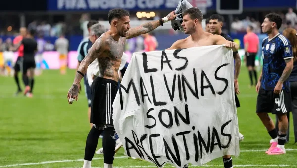 La bandera por Malvinas que marcó el festejo de Argentina