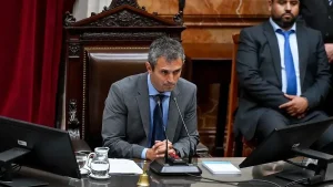 La Libertad Avanza busca volver al recinto con dos proyectos clave