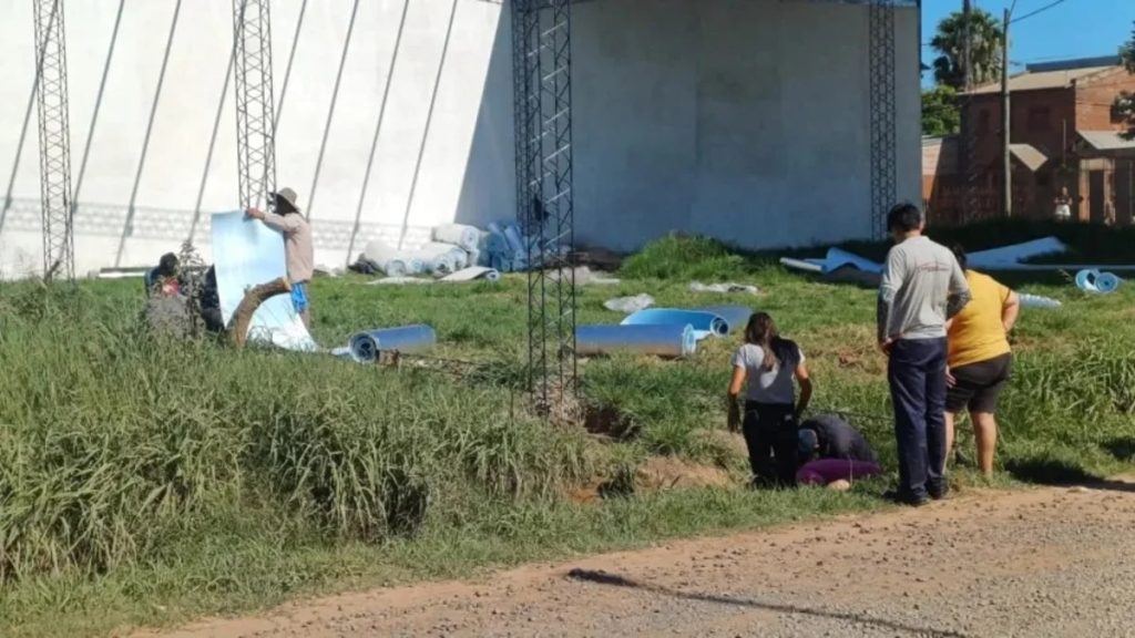 Murieron dos obreros chaqueños tras una descarga eléctrica en Corrientes