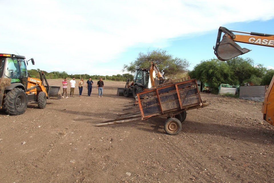 Municipalidad de Resistencia destruye carros por maltrato animal