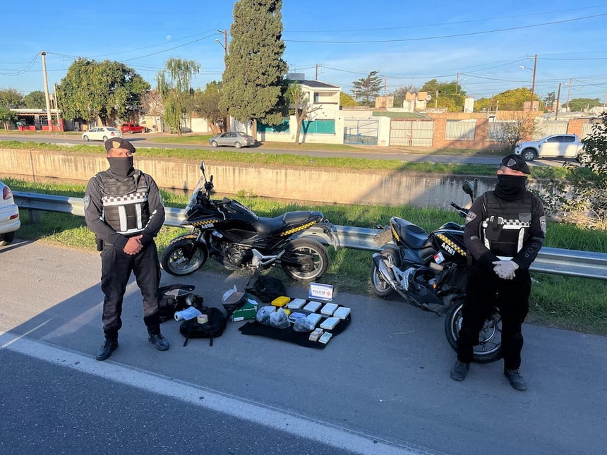 Cayeron con 10 kilos de cocaína y USD 10 mil en Córdoba