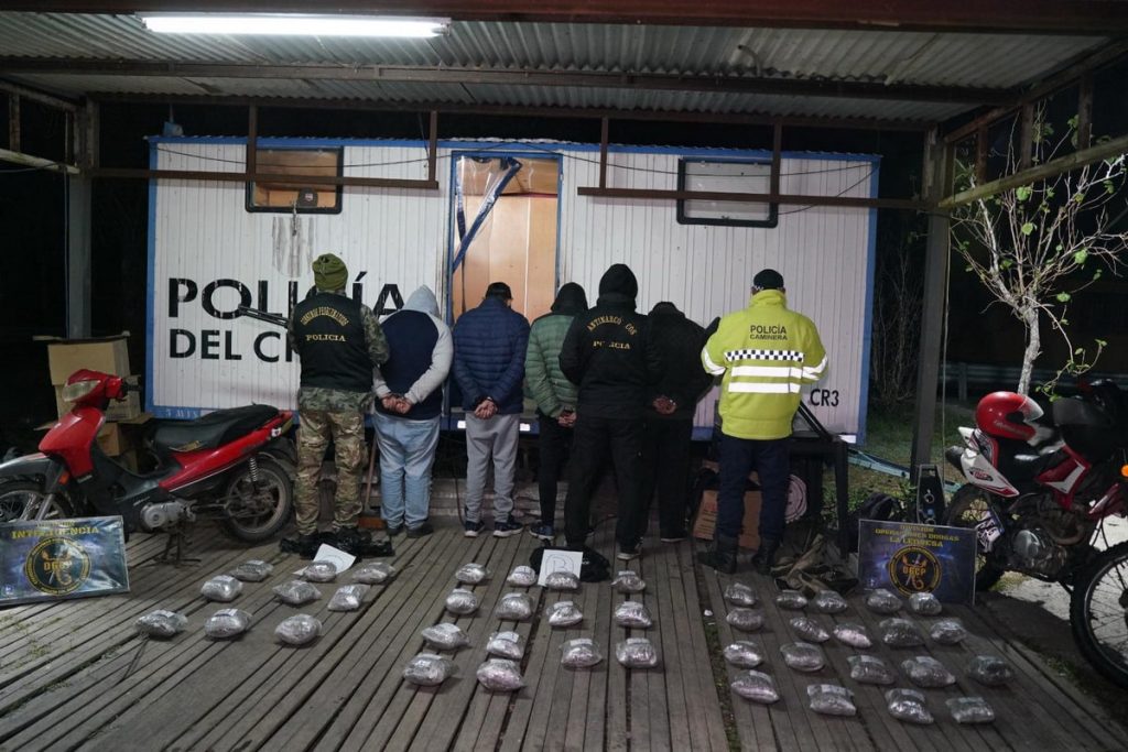 Cuatro detenidos y más de 22 kilos de marihuana incautados en Ruta 11