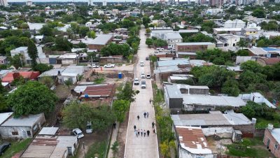 Villa Ercilia: Zdero recorrió el avance del pavimento