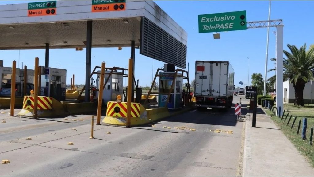 El Gobierno privatizará la concesión de rutas nacionales y restablecerá el cobro de peajes