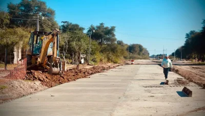 Zdero recorrió la obra de pavimentación de la Ruta Provincial 9