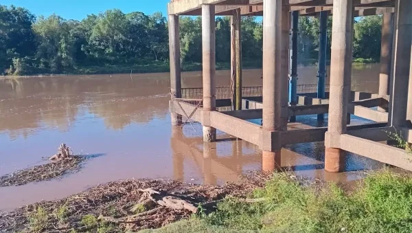 Sameep repara una bomba y busca recuperar presión de agua
