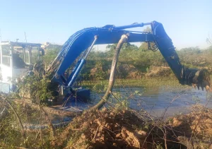 Draga de Sameep realiza trabajos en la toma de agua de El Pintado