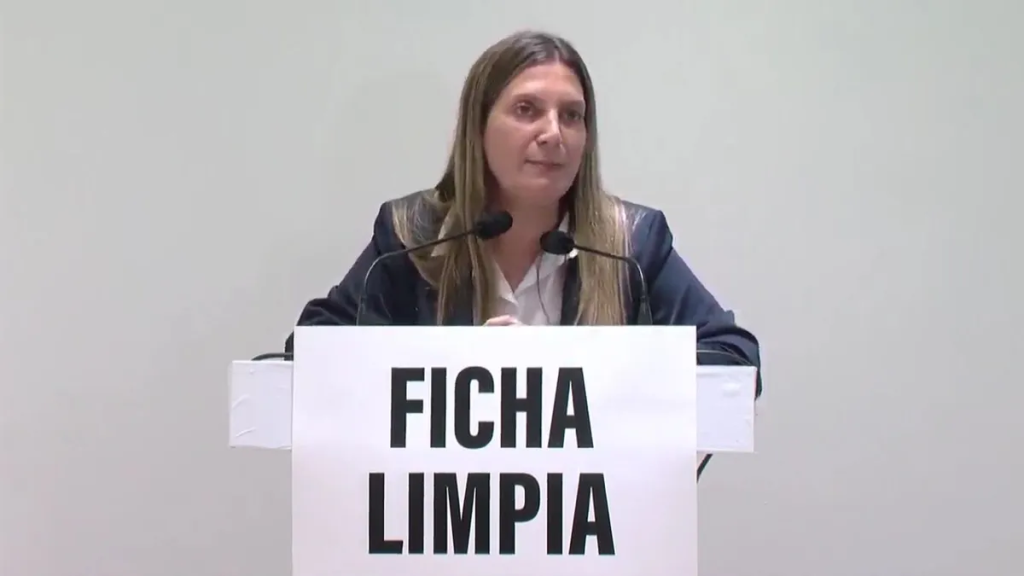 Cruce entre Lospennato y Adorni por la caída de Ficha Limpia