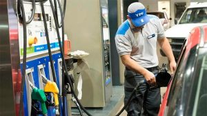 YPF aplicará una rebaja del 4% en nafta y gasoil