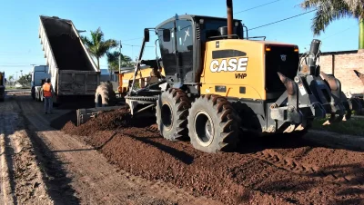 Avanzan los trabajos de ripio y desagües en el barrio Las Palmeras
